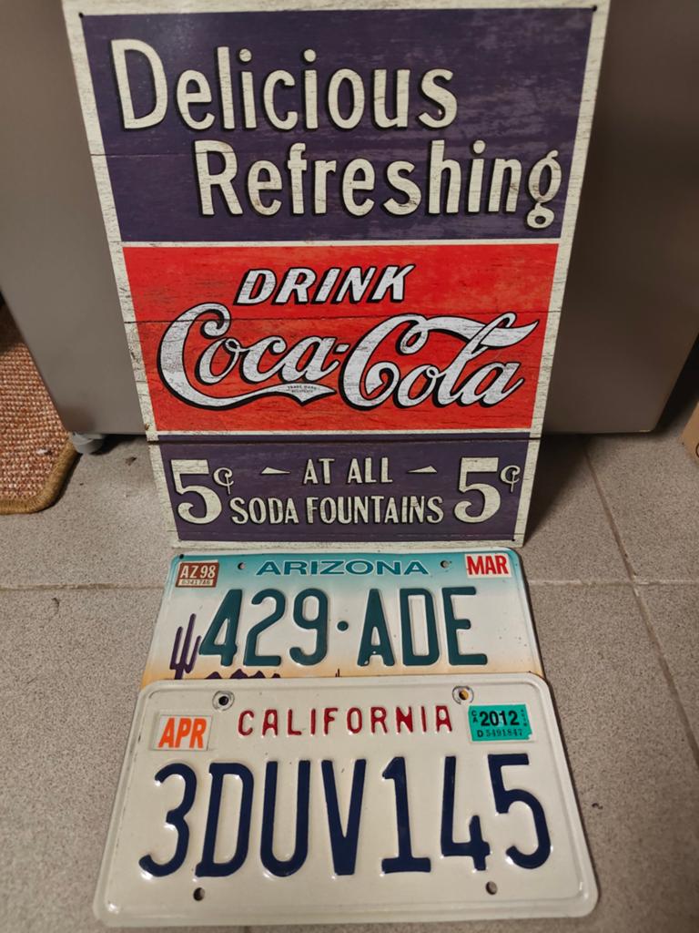 Cola emaille+ 2 Amerikaanse nummerplaten, Ophalen