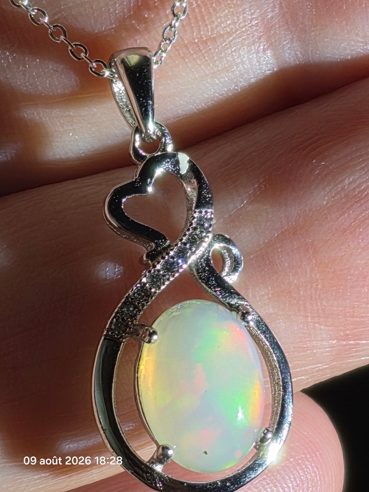 Pendentif en argent massif avec opale naturelle d'Éthiopie, Neuf, Autres couleurs, Enlèvement, Avec pierre précieuse