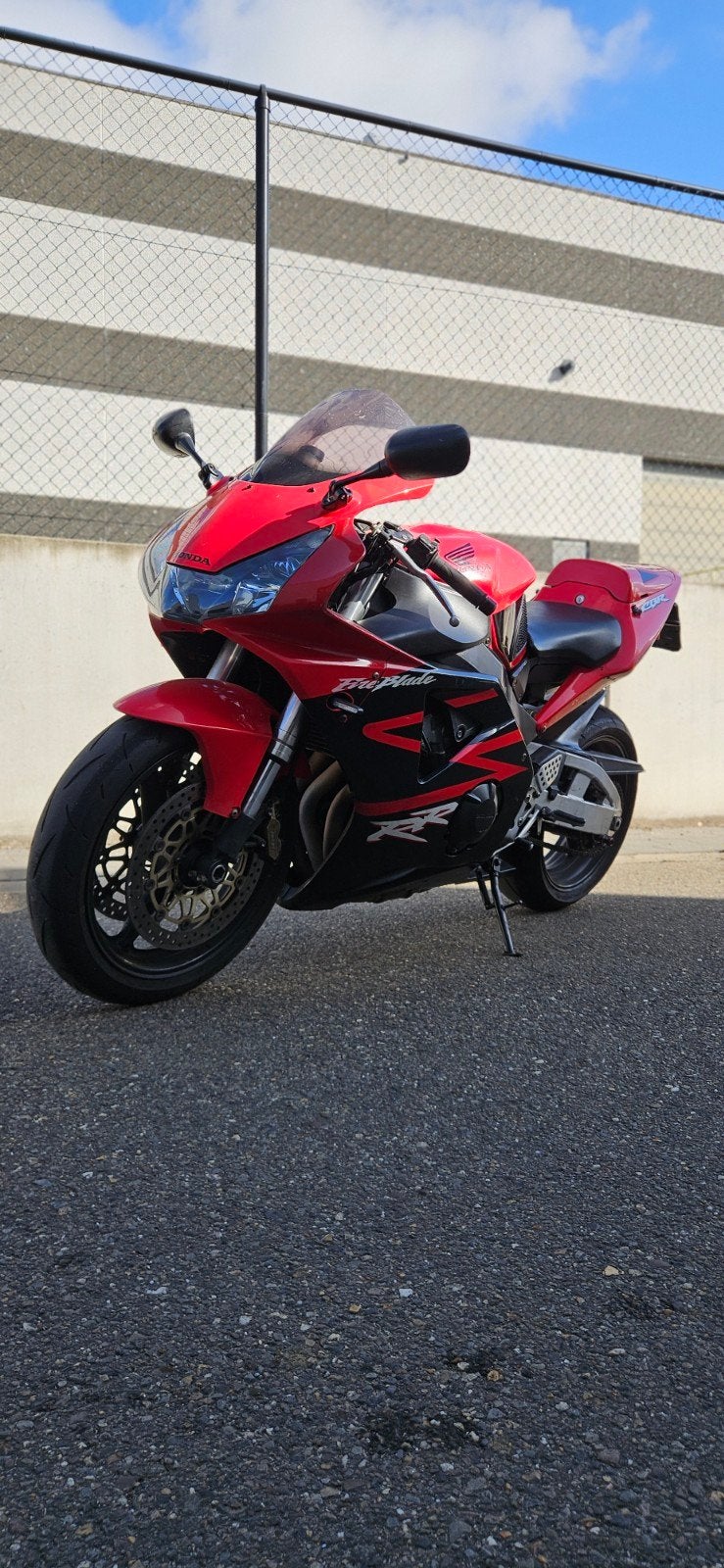Honda cbr954rr 2003bj 33444km, Enlèvement