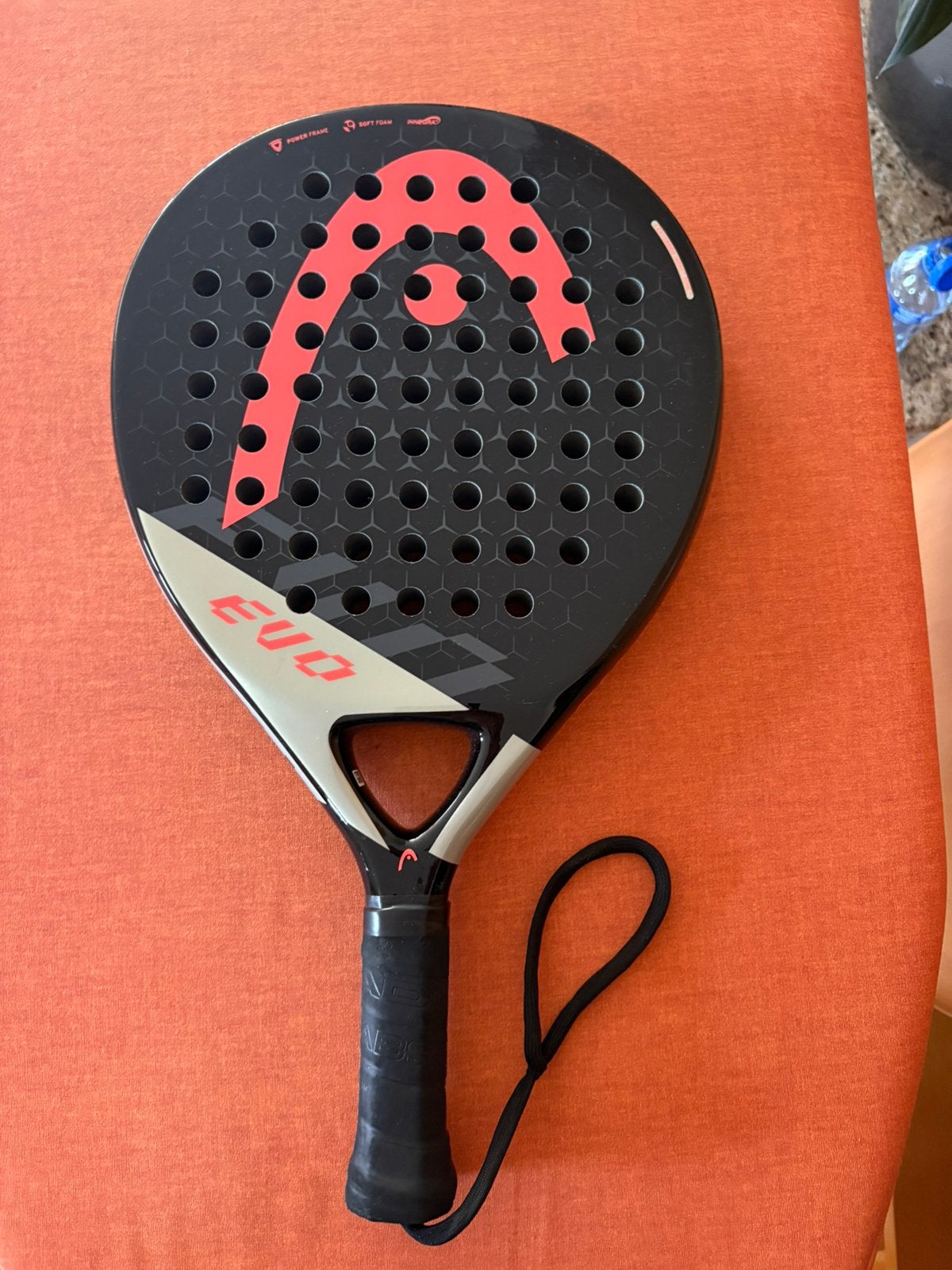 Raquette depadel Head Evo pour les débutants et les amateurs, Sports & Fitness, Padel, Enlèvement, Comme neuf, Raquette de padel