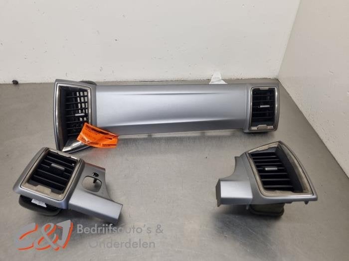 Grille aération tableau de bord d'un Ford Ranger, -, 3 mois de garantie, -, -