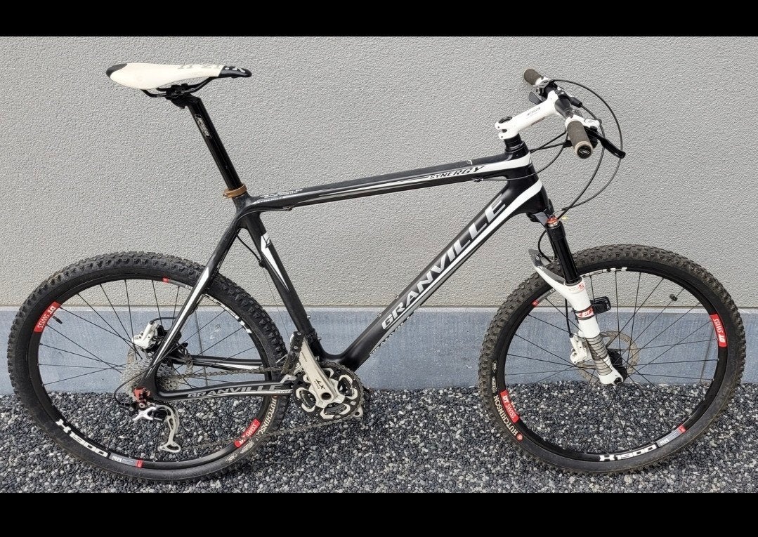 Carbone Granville Synergy Hartail, Vélos & Vélomoteurs, Vélos | Hommes | Vélos de sport & Vélo de randonnée, Enlèvement