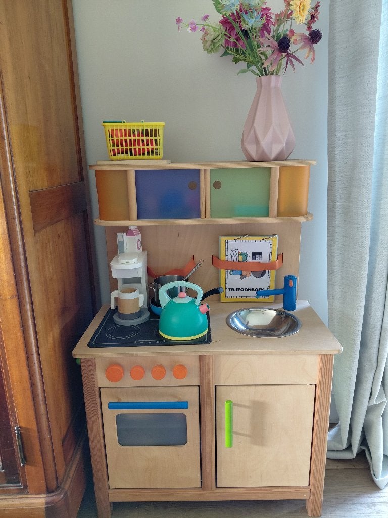 Keukentje met extra keukenspeelgoed, Ophalen, Zo goed als nieuw, Hout, Speelkeuken