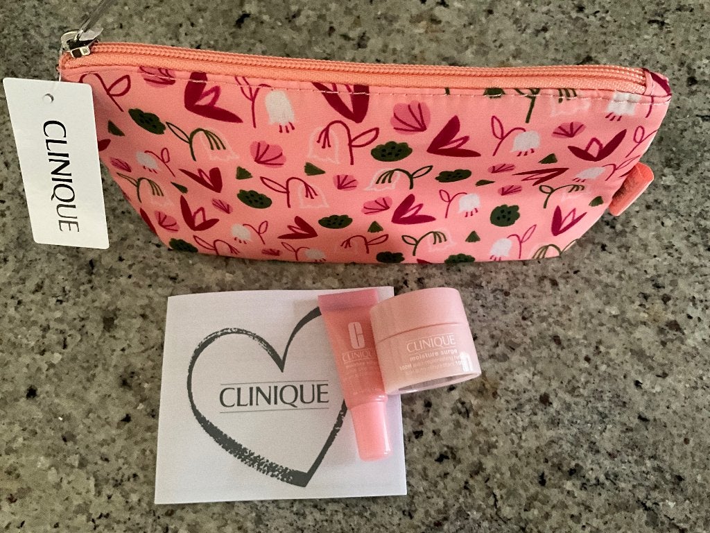 Clinique pouch met 2 luxe miniaturen, Enlèvement, Neuf