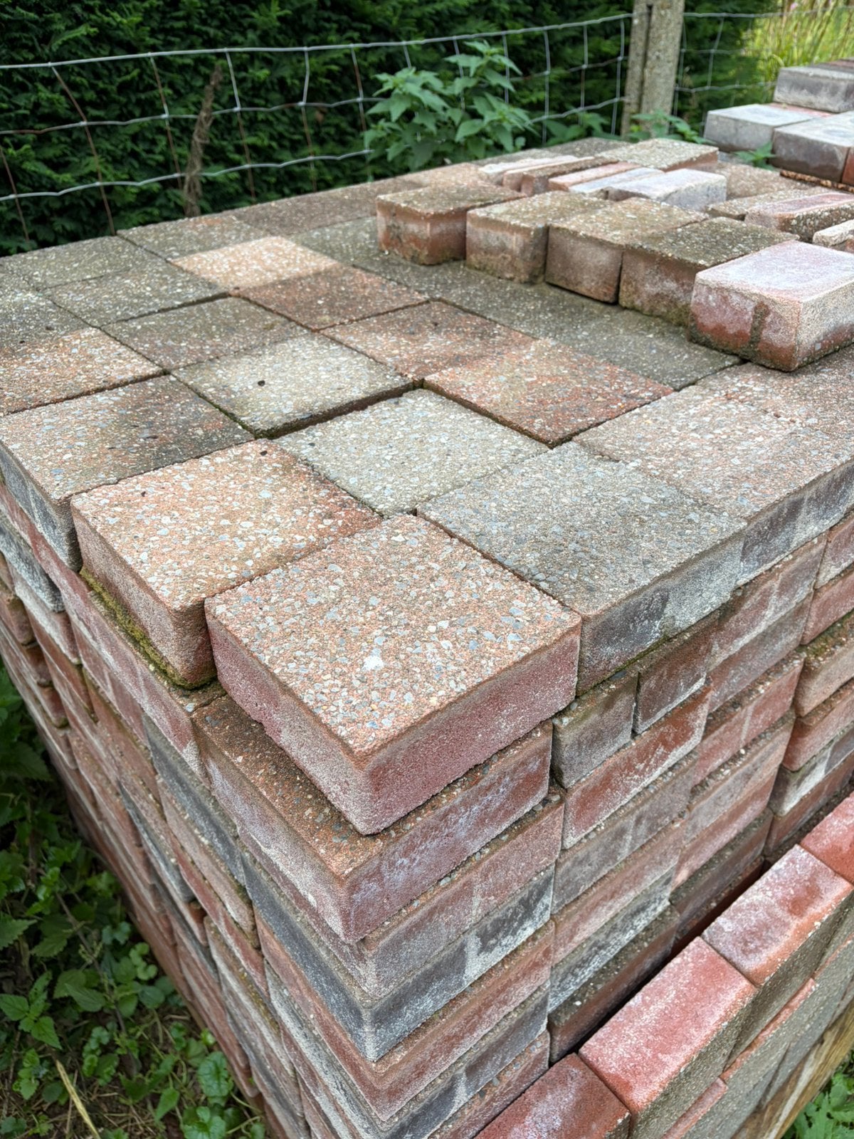 Twee paletten klinkers, Tuin en Terras, Ophalen, Gebruikt, Klinkers, 10 m² of meer