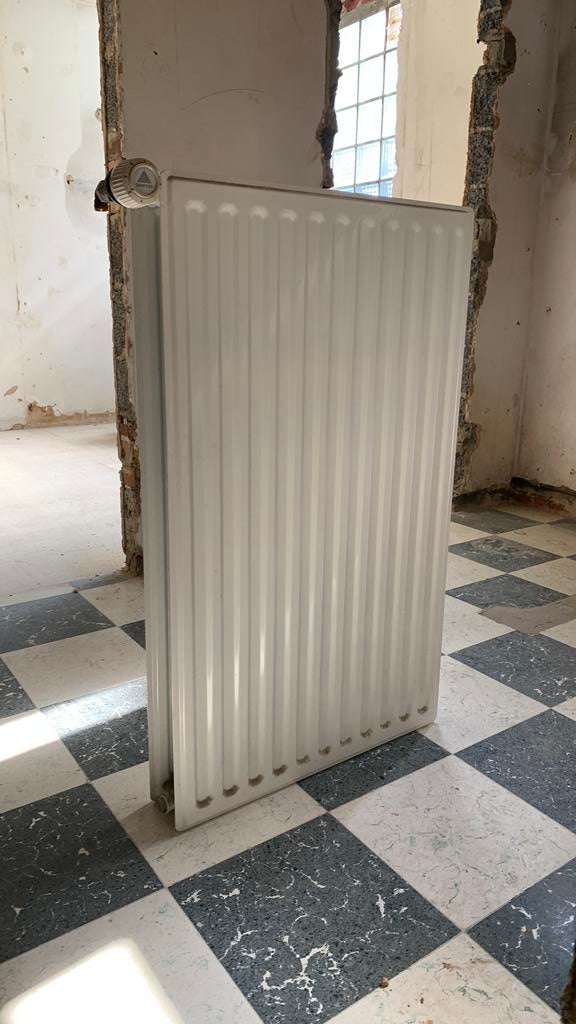 Radiator 60x11x98, Doe-het-zelf en Bouw, Ophalen, Gebruikt, Radiator
