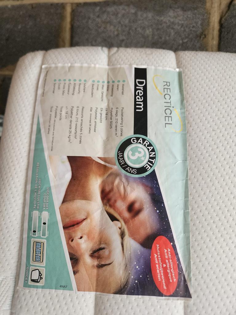 Matelas bon état, Maison & Meubles, Chambre à coucher | Matelas & Sommiers, Enlèvement, Utilisé, Matelas