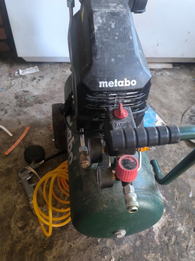 Compresseur metabo, Ophalen