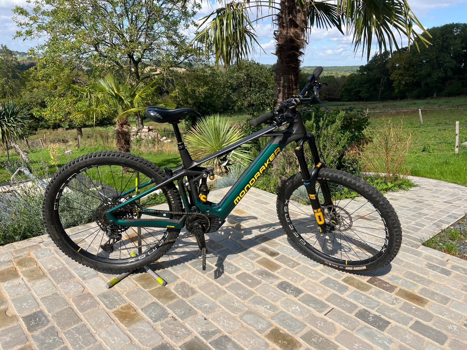 VTT Mondraker Crafty Carbon XR 750WH de 2022, Ophalen, 50 km per accu of meer, Overige merken