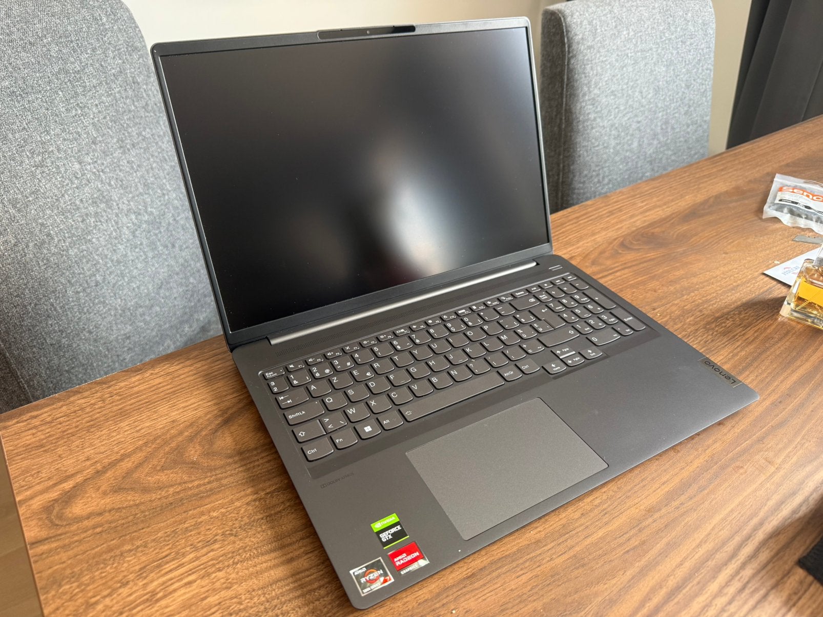 Lenovo IdeaPad 5 Pro 16" Ryzen 7 GTX 1650 16GB RAM 1TB SSD), Computers en Software, Ophalen, Met videokaart, Zo goed als nieuw