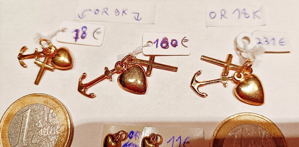 Pendentif "Foi, espérance et charité" / coeur or 18K/9K NEUF, Geel, Nieuw, Ophalen of Verzenden, Hart