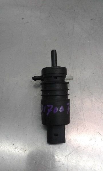 RUITENSPROEIERPOMP VOOR Mitsubishi Colt (Z2 / Z3), Gebruikt, Dhr. M. Roggen, Marinus@Japoto.nl, Stadsweg 37 37
9917 PV  WIRDUM GR., NL