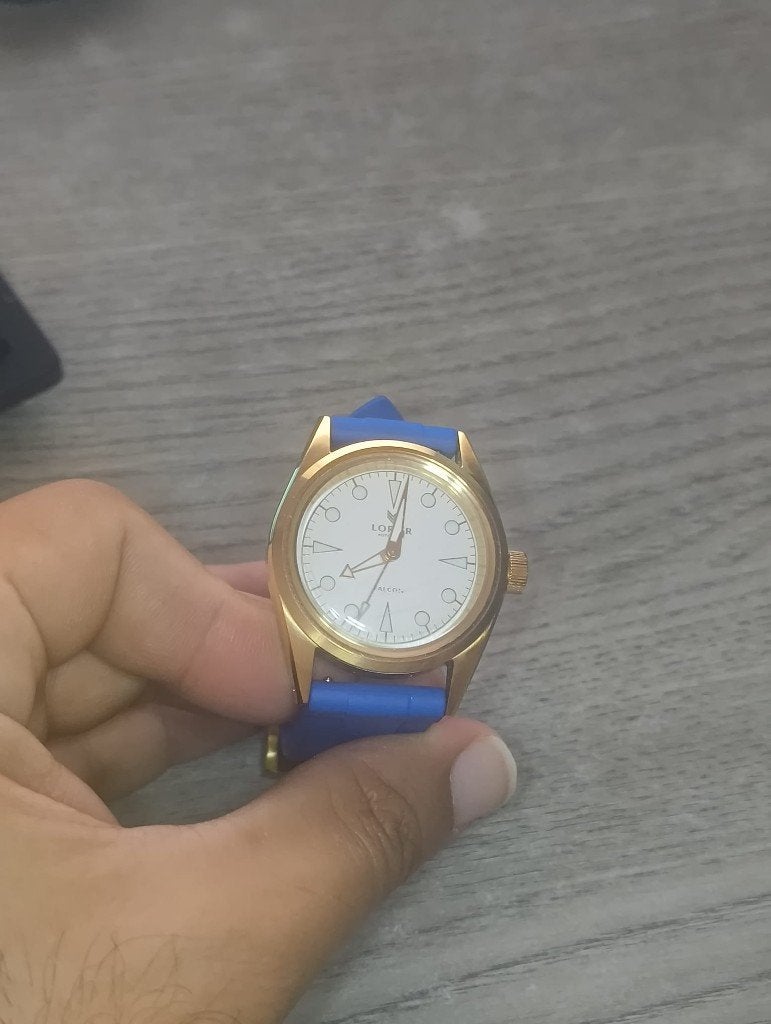 Lorier Falcon Series II, Bijoux, Sacs & Beauté, Montres | Hommes, Montre-bracelet, Autres marques, Enlèvement, Utilisé