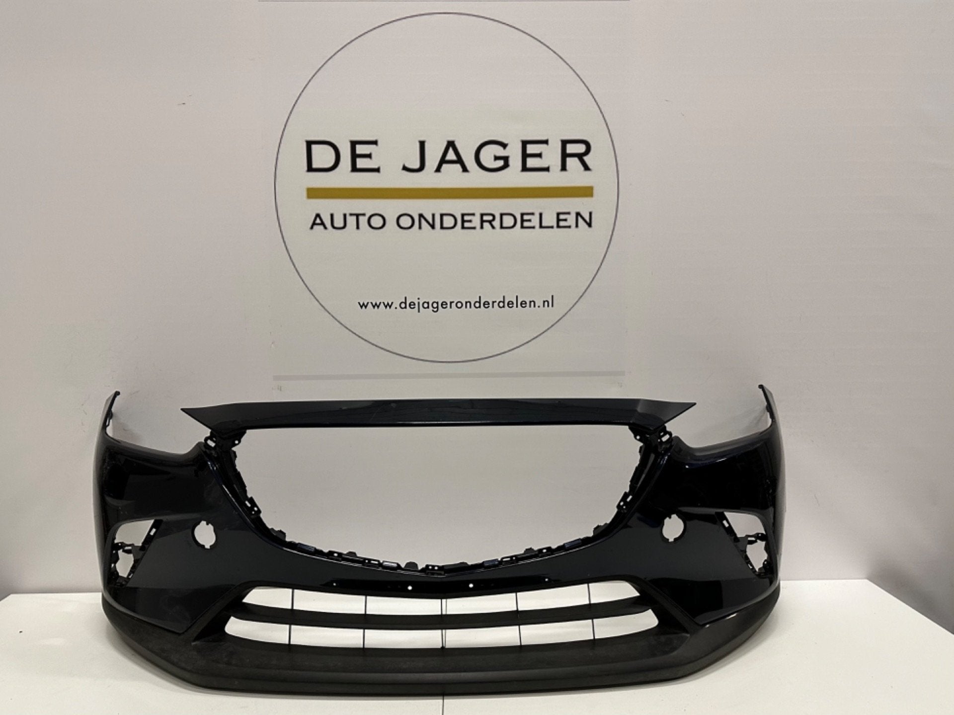 MAZDA CX-3 CX3 VOORBUMPER BUMPER SCHEUR, Gebruikt, Shinchi, Fuchu-Cho 3-1
730-8670  Hiroshima, Mazda Motor Corporation, Info@mazda.co.jp