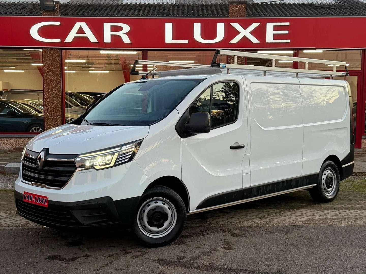 Renault Trafic 2.0 dCi 29 L2H1 Confort (EU6d) 96KW 131 CV Ga, Gebruikt, Euro 6, 4 cilinders, Wit