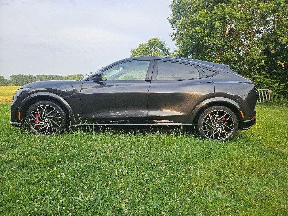 Ford Mustang Mach-E GT AWD Extended Range 601 pk (442KW), Auto's, Dealer onderhouden, Zwart, Zwart, Elektrisch