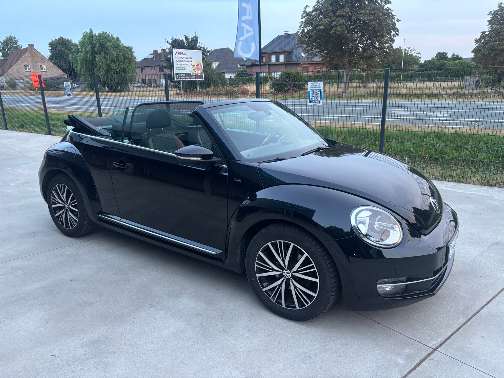 Volkswagen beetle cabrio 1.2 benzine bj 2016 met 112000 km, Autos, 1197 cm³, Achat, Euro 6, Entreprise