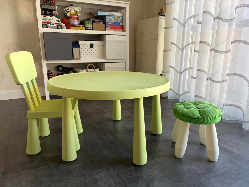 Table, chaise et tabouret, Ophalen, Zo goed als nieuw