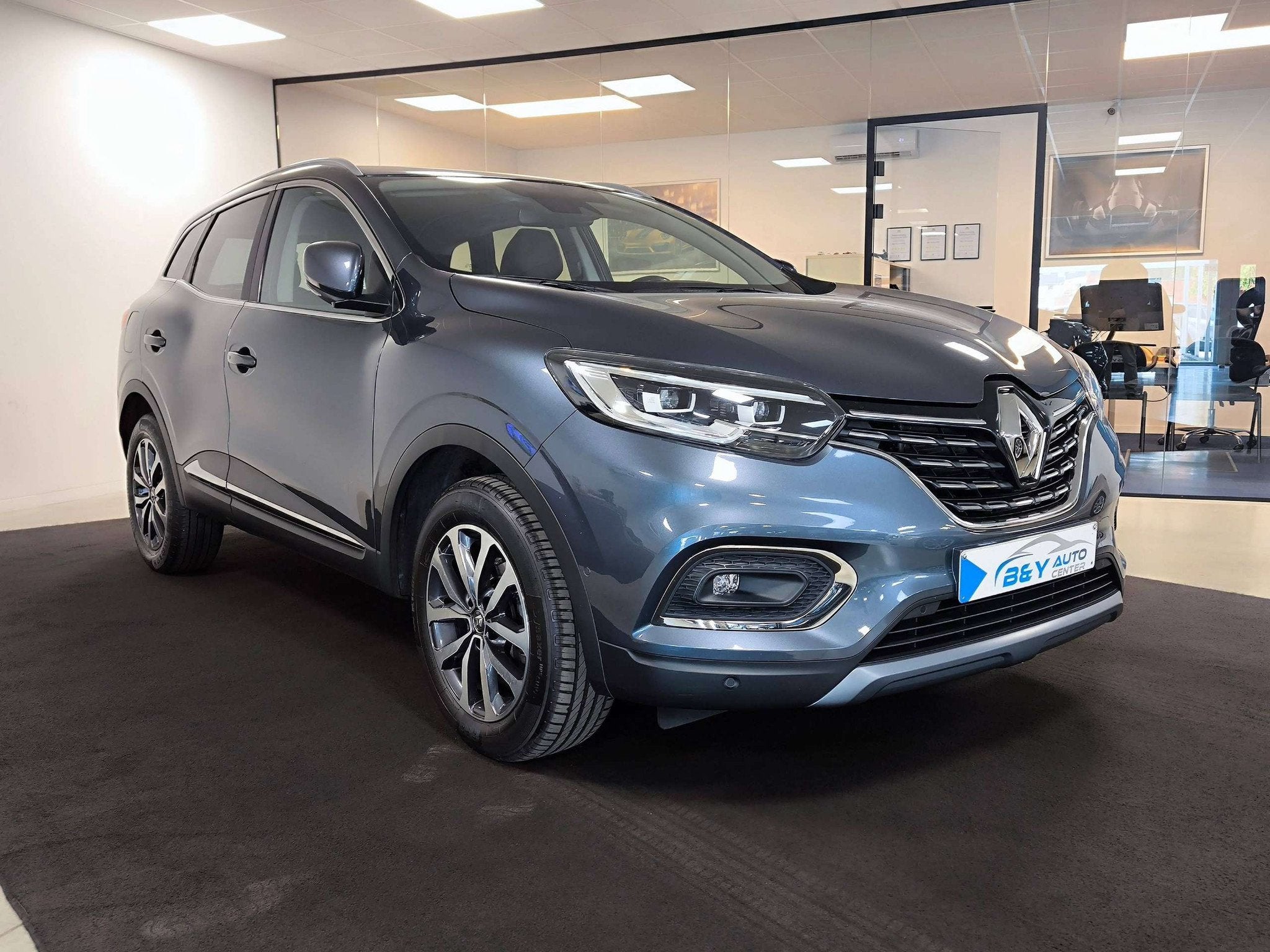 Renault Kadjar 1.33 TCe Equilibre GPF (bj 2022), Voorwielaandrijving, Kadjar, Gebruikt, Euro 6