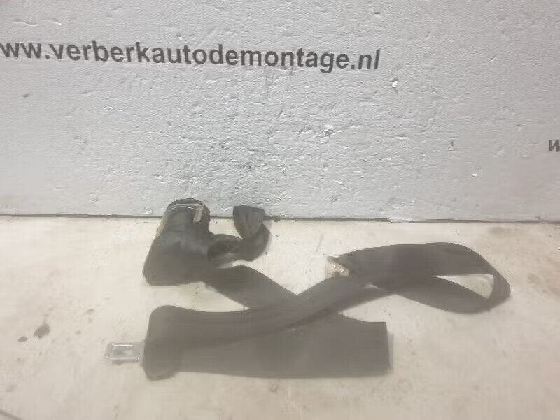 VEILIGHEIDSGORDEL RECHTS ACHTER 80 (B4) (8a5-857-709-a), Enlèvement ou Envoi, Auto-Union-Straße 1, 85057 Ingolstadt, DE, Info@audi.de