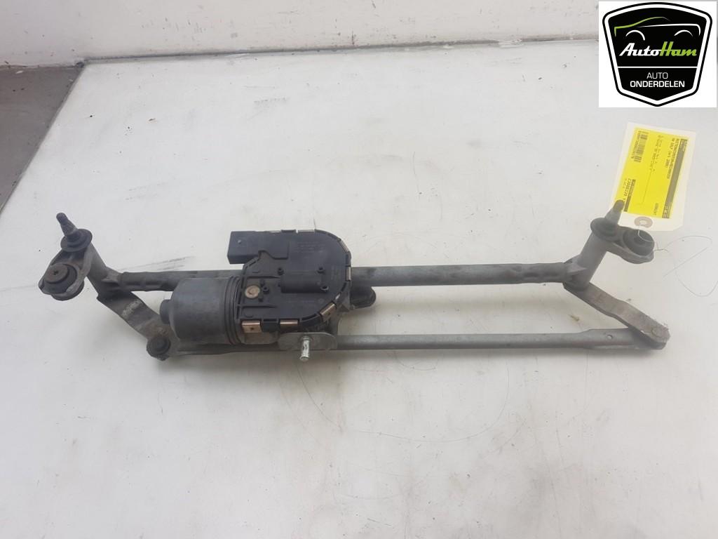 RUITENWISSER MECH + MOTOR Volkswagen Golf V (1K1), Robert Bosch AG, Gebruikt, Volkswagen, Robert-Bosch-Allee 1
74232  Abstatt, DE