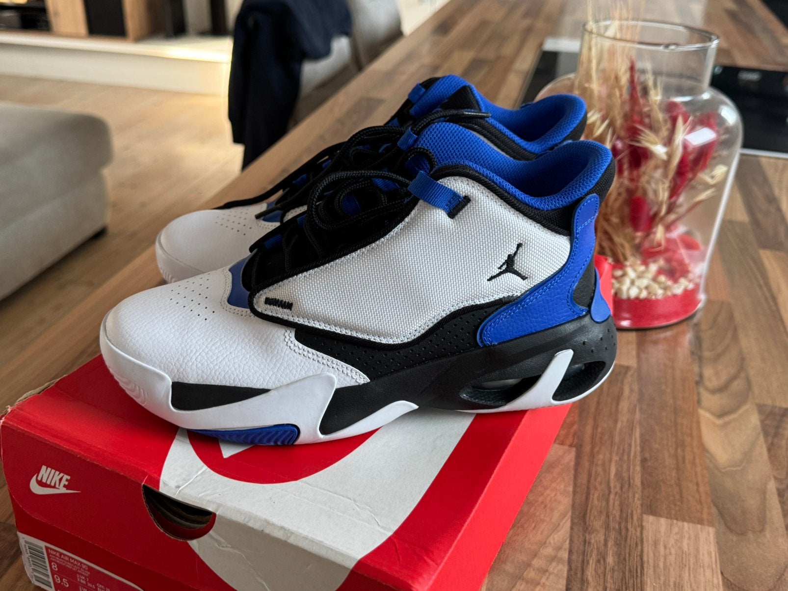 Jordans auro 4, Sport en Fitness, Basketbal, Ophalen of Verzenden, Nieuw, Schoenen