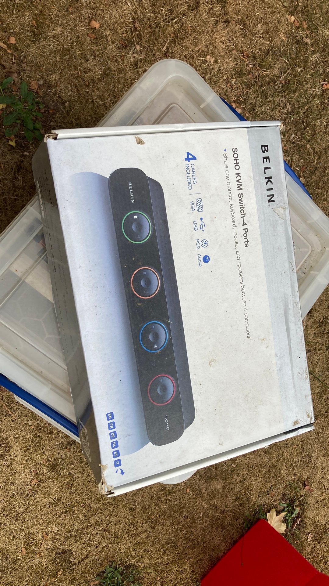 Belkin SOHO KVM-switch (4 poorten) – Voor VGA/USB/PS/2, Computers en Software, Netwerk switches, Ophalen of Verzenden, Zo goed als nieuw