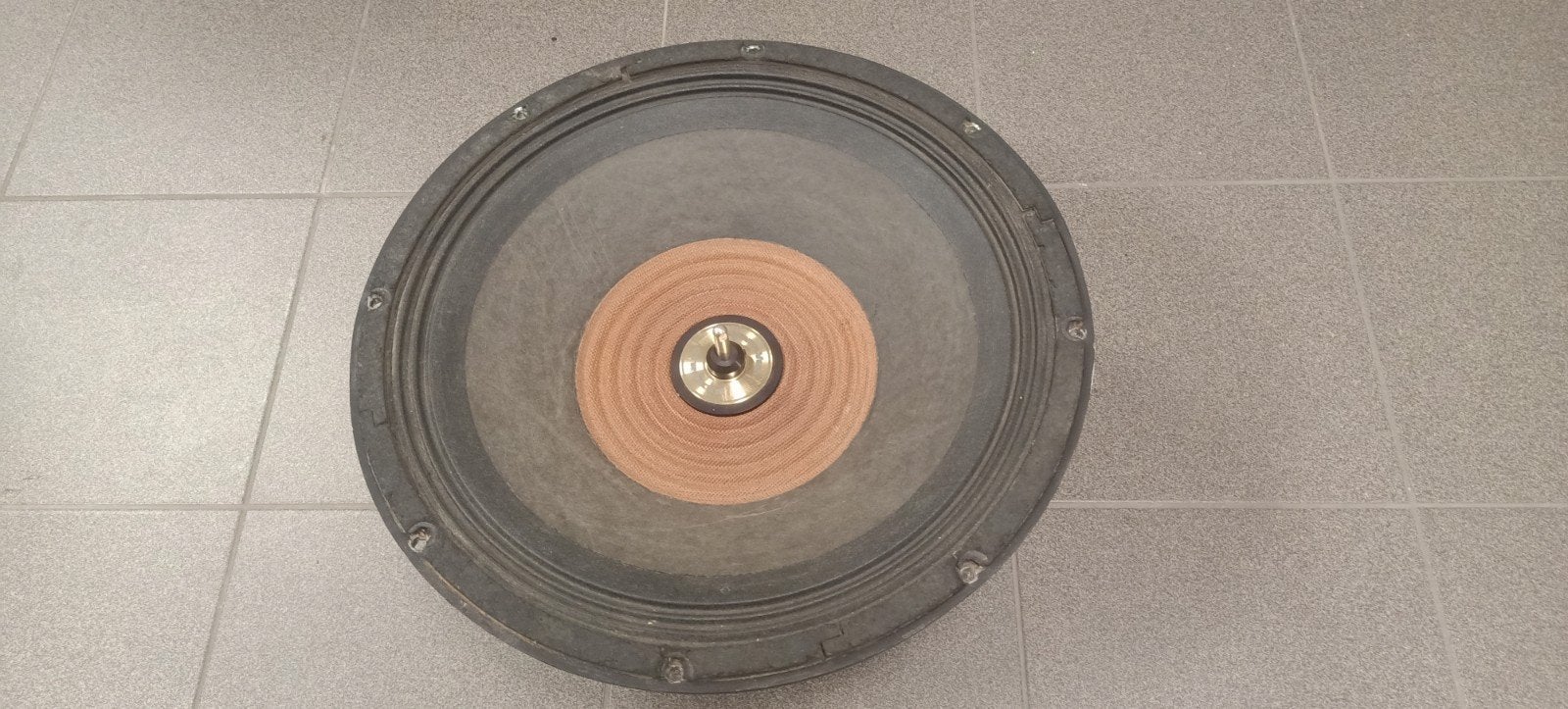 subwoofer Cerwin Vega Stroker Rare18-D4 de 18 pouces, Enlèvement, Comme neuf