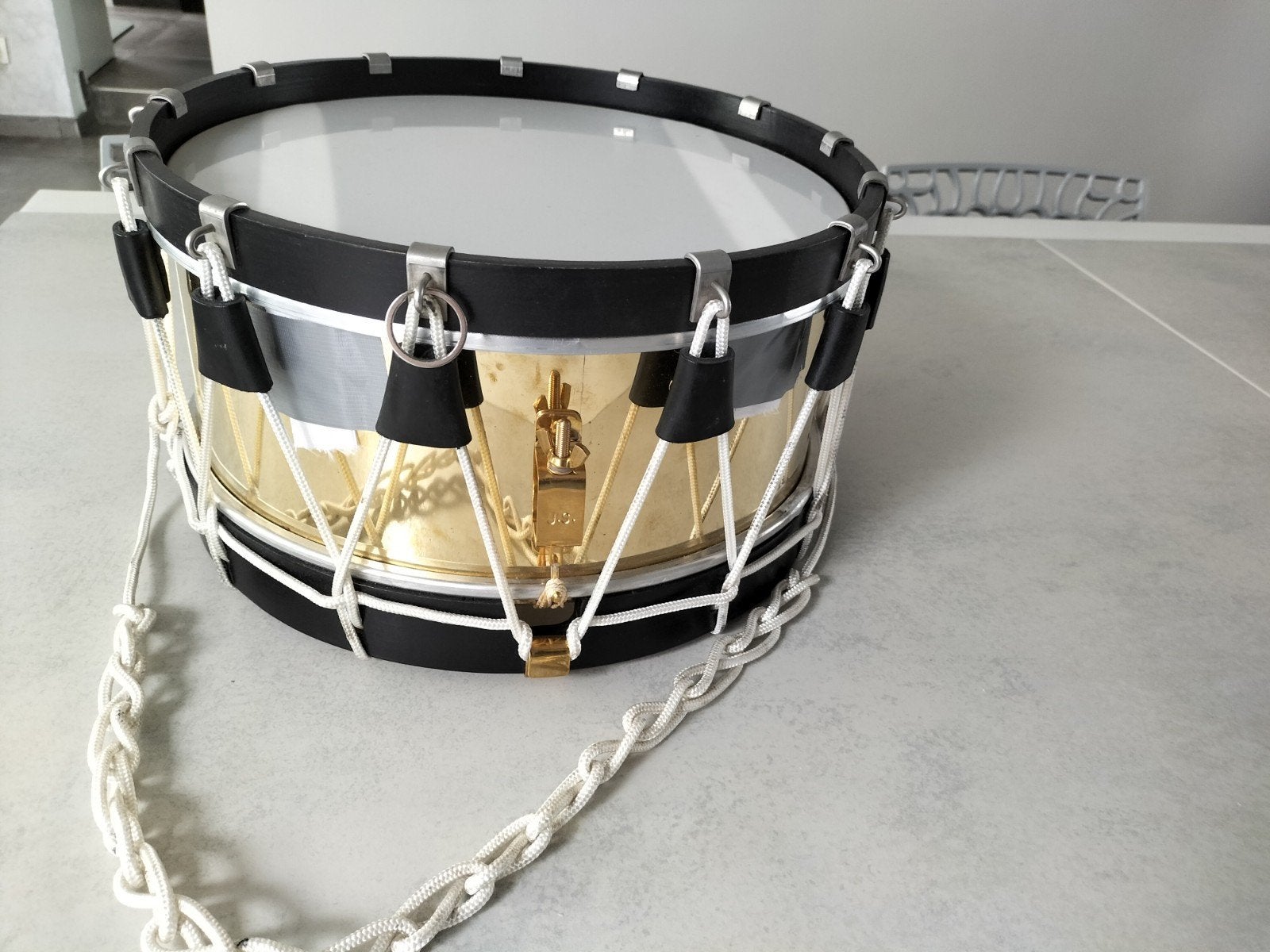 tambour de gilles, Musique & Instruments, Enlèvement