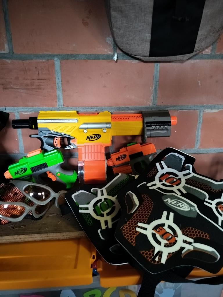 Nerf geweren met toebehoren, Ophalen