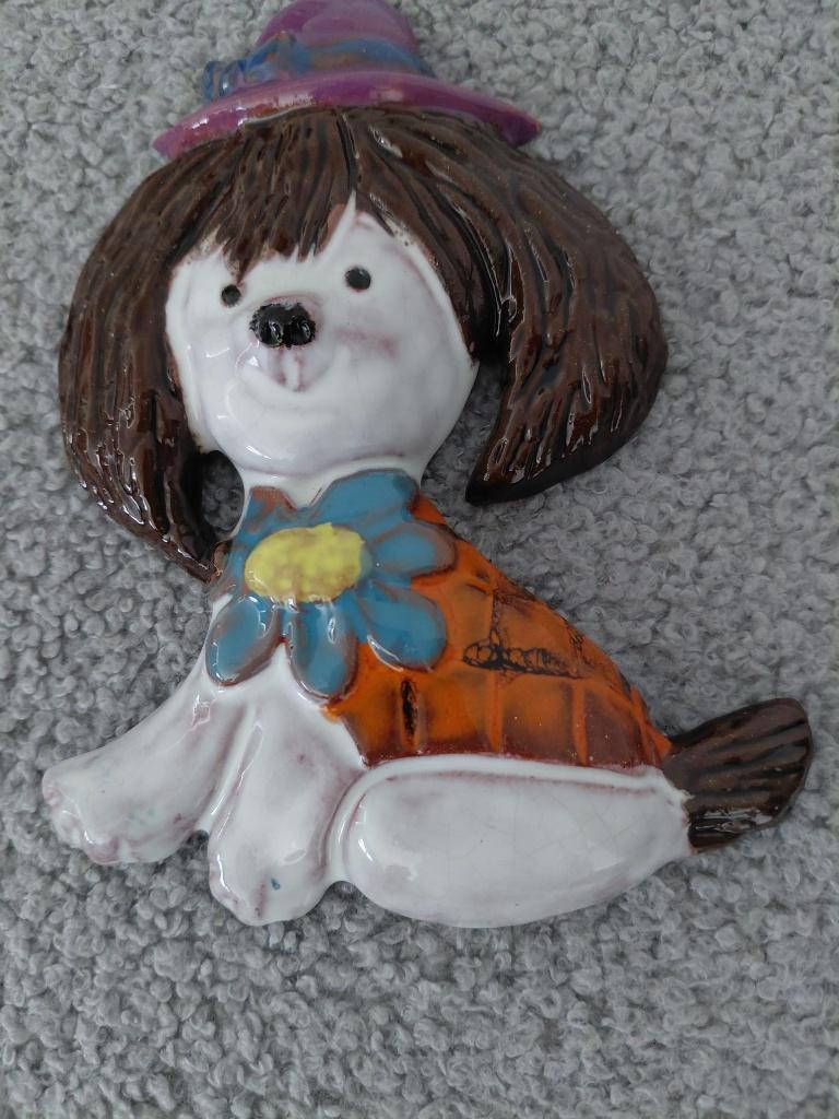 Muurdecoratie - Plaquet van Yann - Amphora - hond, Antiek en Kunst, Ophalen of Verzenden