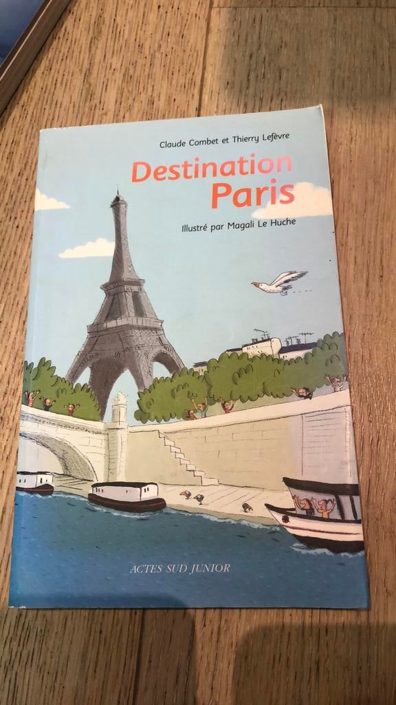 Destination Paris- excllent etat, Livres, Enlèvement ou Envoi, Comme neuf