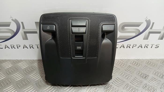 Eclairage intérieur avant d'un Mercedes CLA, 3 mois de garantie, Utilisé, -, -