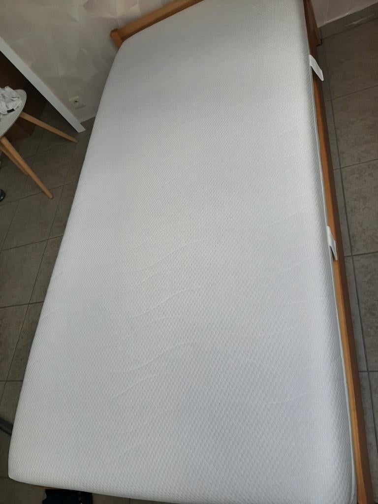 1-Persoonsbed + Matras, Huis en Inrichting, Slaapkamer | Matrassen en Bedbodems, Ophalen, 90 cm, Eenpersoons, Zo goed als nieuw