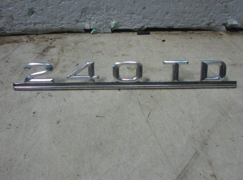 EMBLEEM Mercedes-Benz T / TE / TD (S123) (1238171515), Gebruikt, Mercedes-Benz, Dialog.mb@mercedes-benz.com, Mercedes-Benz AG