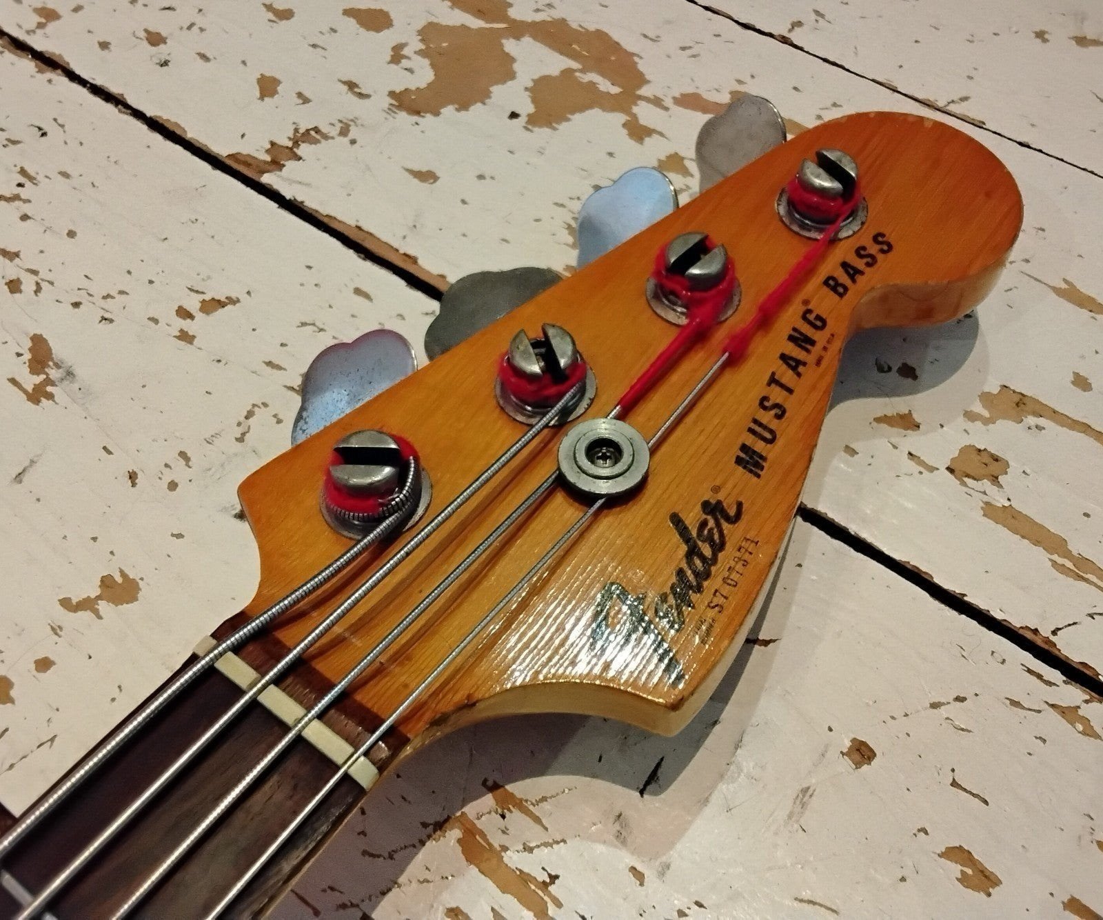Fender Mustang Bass 1977, Musique & Instruments, Instruments à corde | Guitares | Basses, Enlèvement