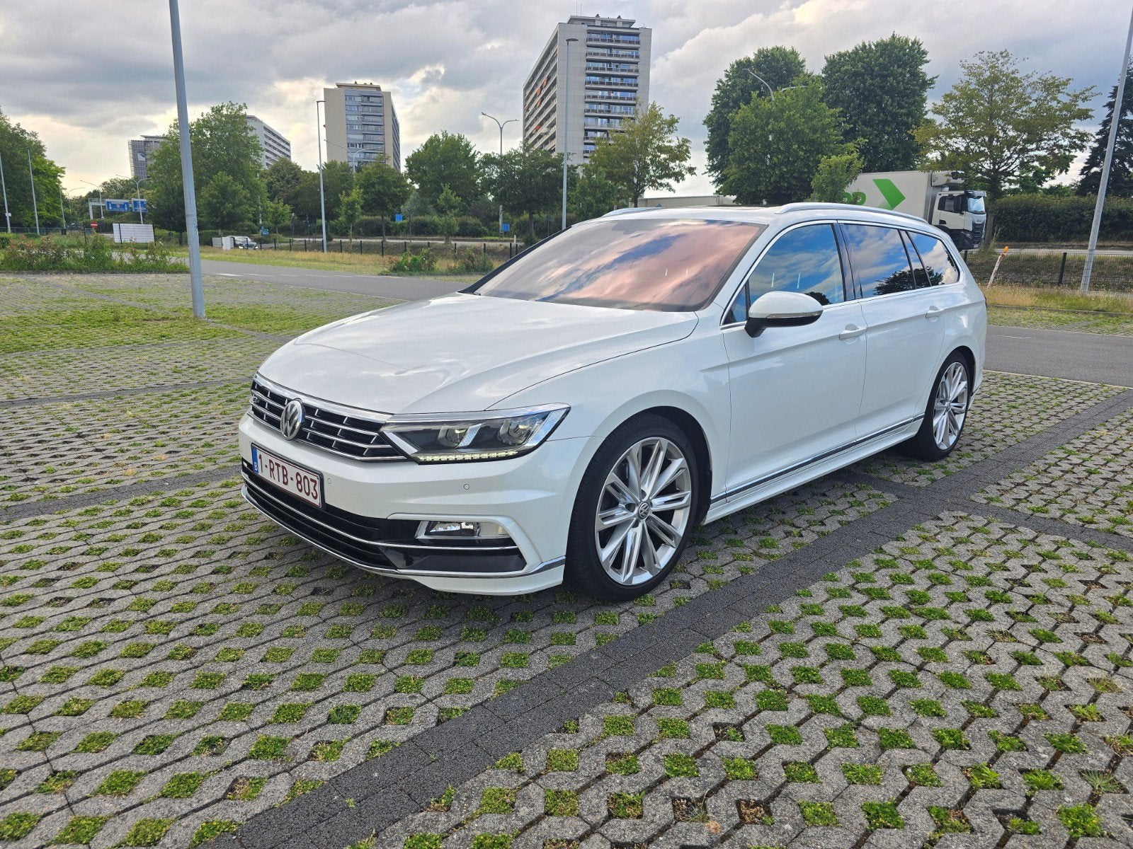 VW Passat 2.0TDI 150pk R-line, Cuir, Achat, Phares entièrement LED, Boîte manuelle