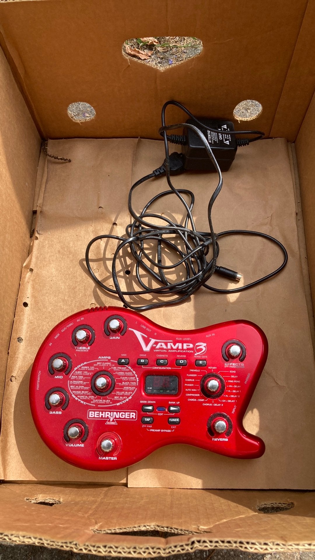 Behringer V-AMP 3 – Gitaar Multi-Effect & Amp Modeler, Muziek en Instrumenten, Ophalen, Zo goed als nieuw, Chorus
