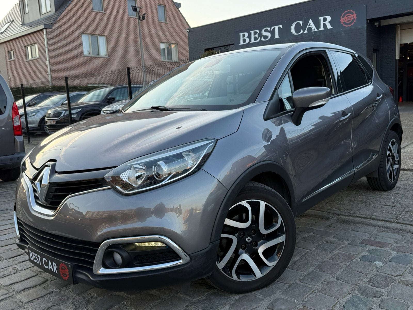 Renault Captur 1.5dCi * 2014, Auto's, Euro 5, Stof, 4 cilinders, Bedrijf