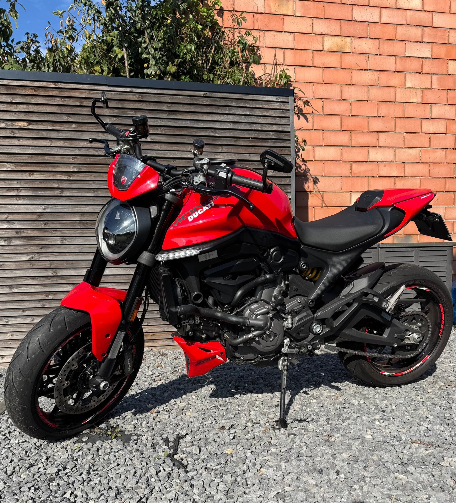 Ducati Monster 937+, Motoren, Handvatverwarming, 2 cilinders, Occasion, Particulier