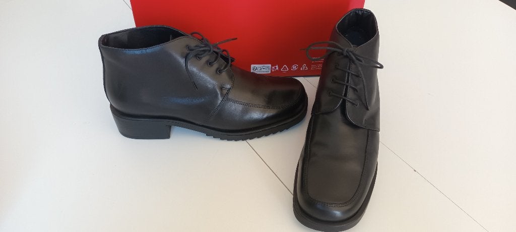 chaussure cuir, Neuf, Enlèvement, Boots et Botinnes, Young Time by Elip