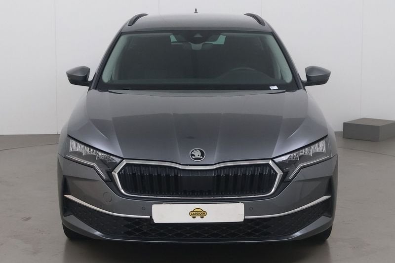 Skoda Octavia Sw 1.5 tsi etec selection 150 AT, Auto's, Skoda, Automaat, Parkeersensor, 4 cilinders, Overige bekleding