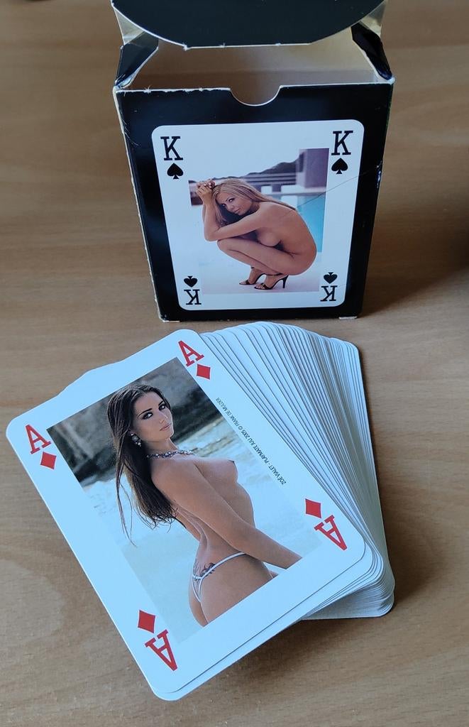 Kaartspel Playboy 2004-2005 Nieuw in verpakking te koop., Hobby & Loisirs créatifs, Jeux de cartes à collectionner | Autre, Neuf