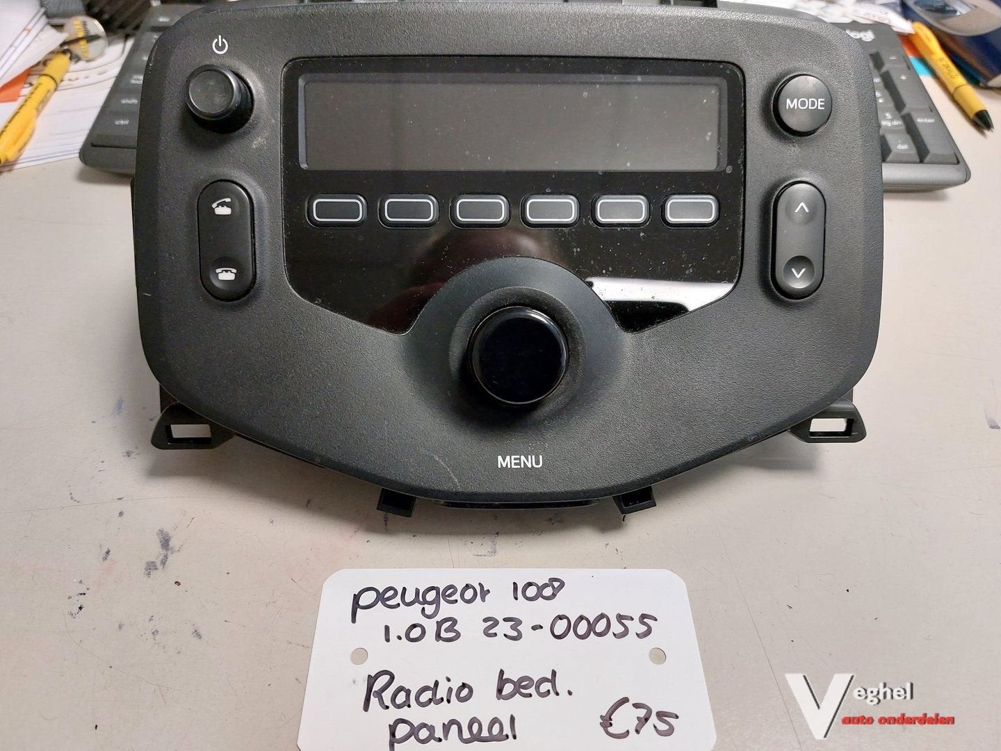 Peugeot 108 1.0B 5drs Radio bedieningspaneel '16, -, Utilisé, -, -