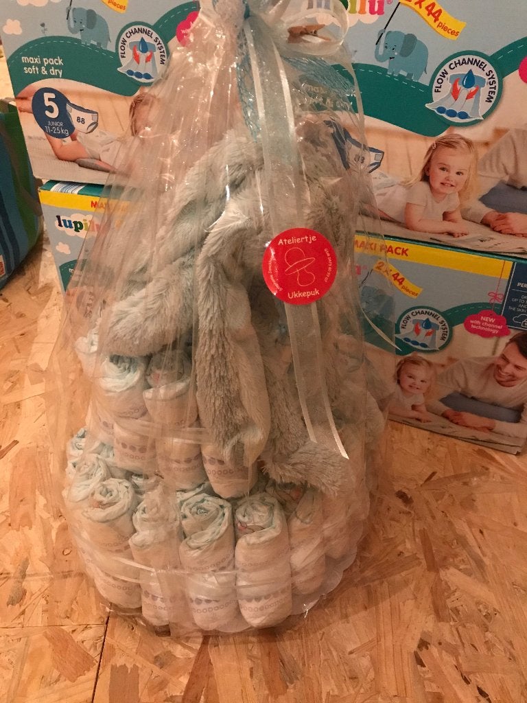 Kraamcadeau pampertaart luiertaart met konijn, Ophalen of Verzenden, Nieuw, Kraamcadeau