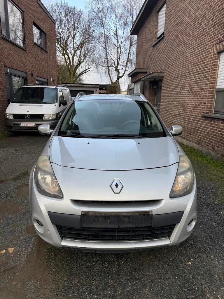 Renault clio / 1.5Diesel / euro5 / Airco / export, Euro 5, Entreprise, 1500 cm³, https://public.car-pass.be/vhr/9cd55f49-94d0-486b-9922-dcc30d41c75f