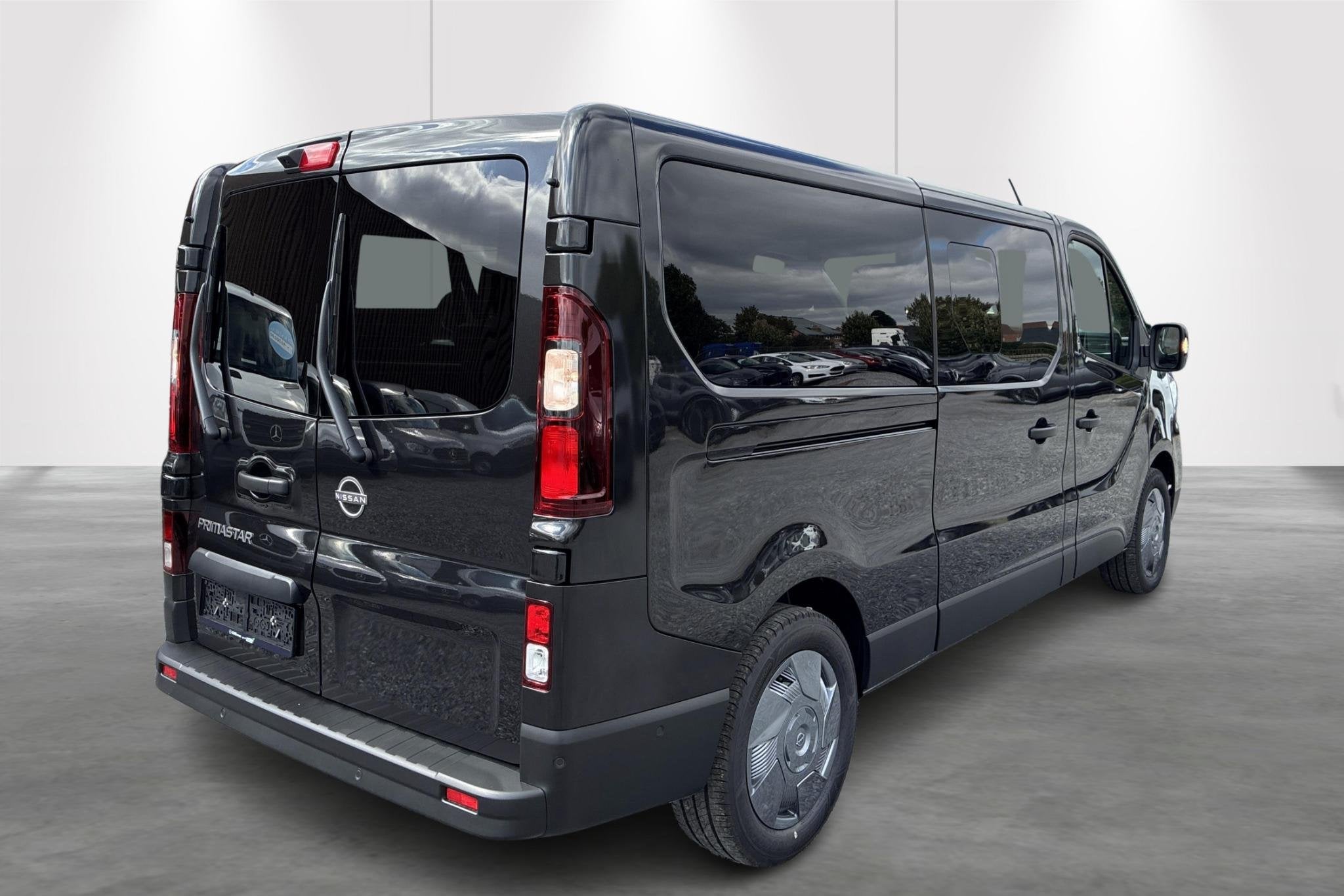 Nissan Primastar L1H1 2.0 dCi 150 Tekna 3.0T aut. Nieuwe wag, Auto's, 186 g/km, Stof, 4 cilinders, Zwart