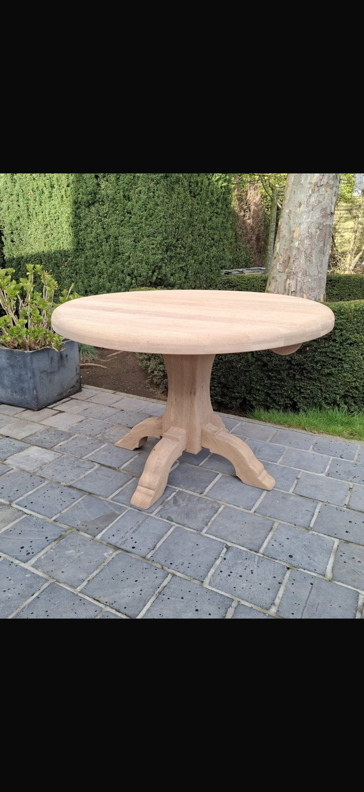 Gezandstraalde tafel, Enlèvement