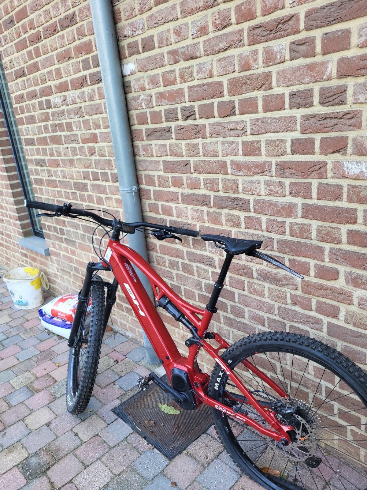 Elektrische Mountain bike.rood.158km, Fietsen en Brommers, Ophalen