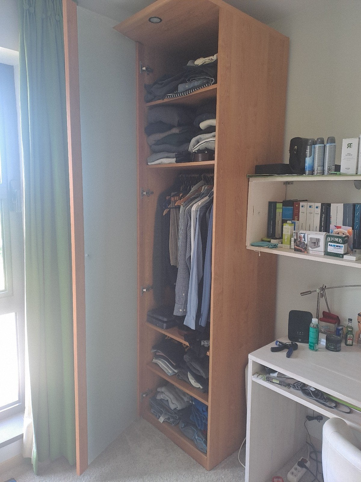 Armoire de chambre gratuite avec porte vitrée, Enlèvement
